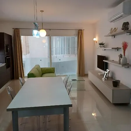 Close To Apartment *