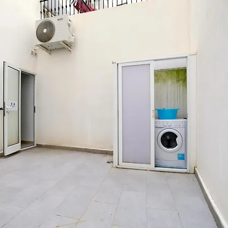 Sliema Coastal Stay * Sliema